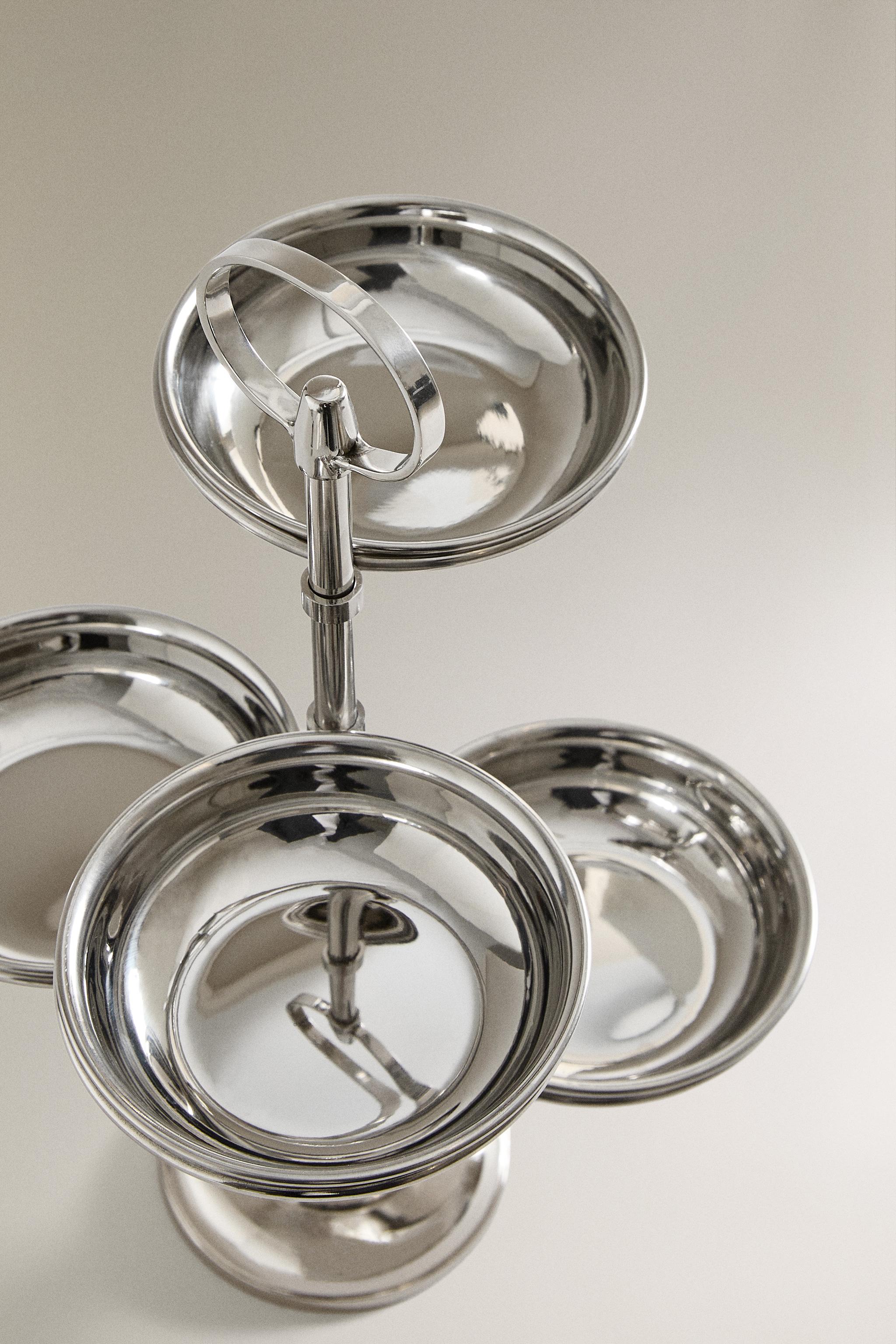 VERTICAL STEEL STAND WITH BOWLS